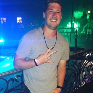 Meet your Posher, Corey